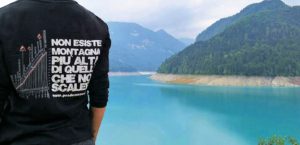 ns maglia del finisher e lago di Sauris